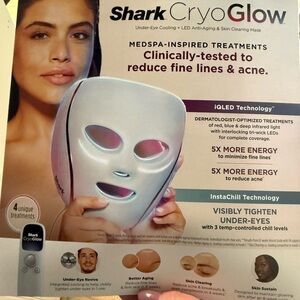 Shark CryoGlow Anti-Aging LED Skin Mask - White